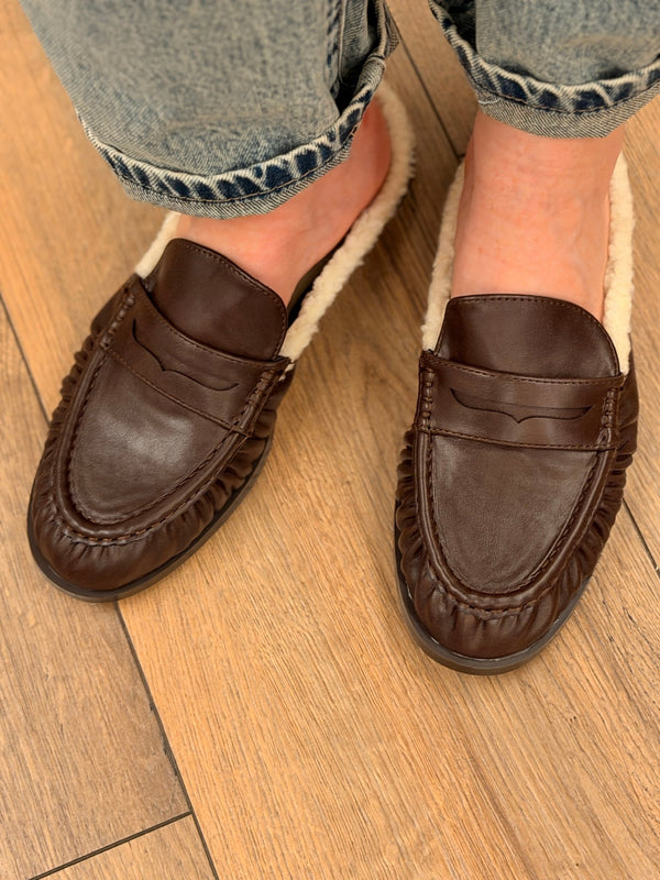 Mules mocassins mouton marron - Léone