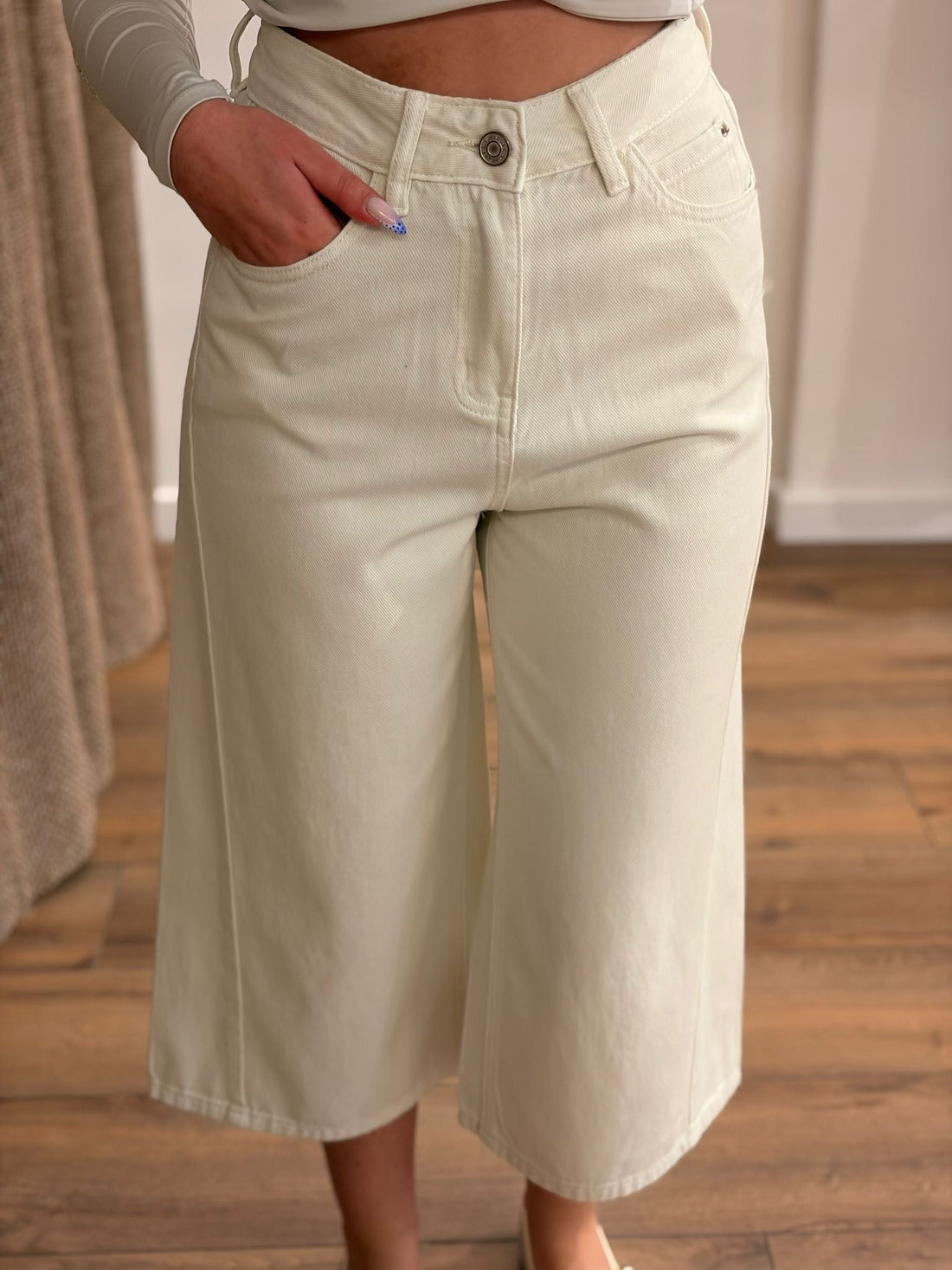 Pantacourt Carolina beige - Léone