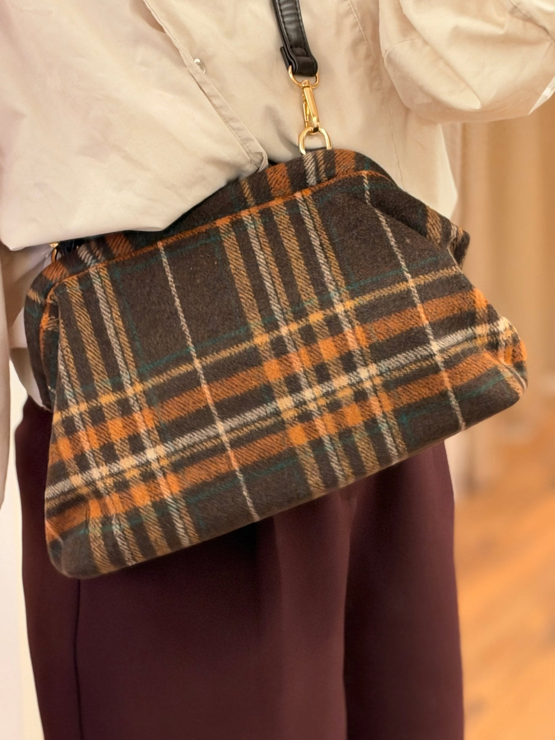 Pochette à carreaux marron - Léone