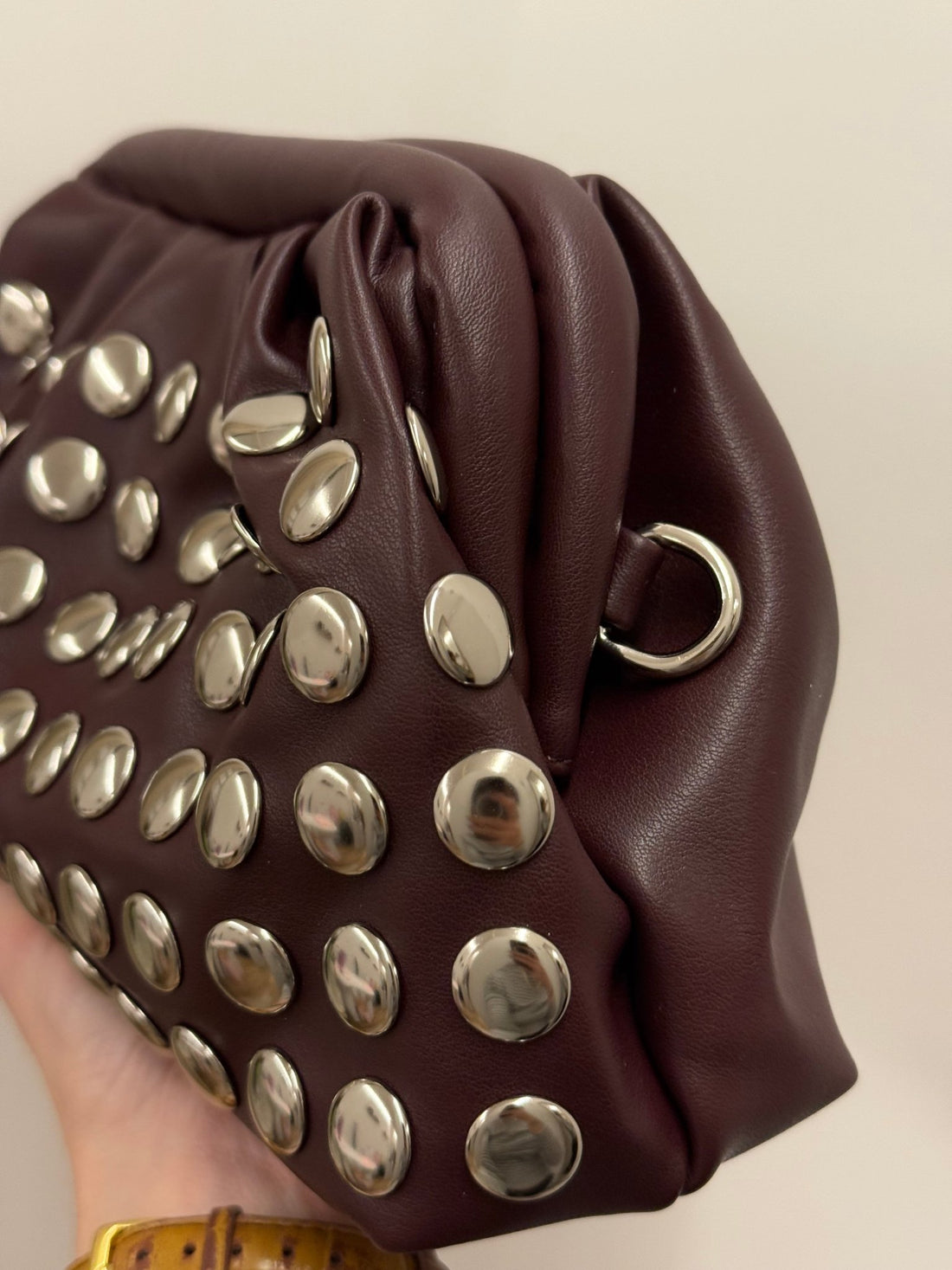 Pochette a clous bordeaux - Léone