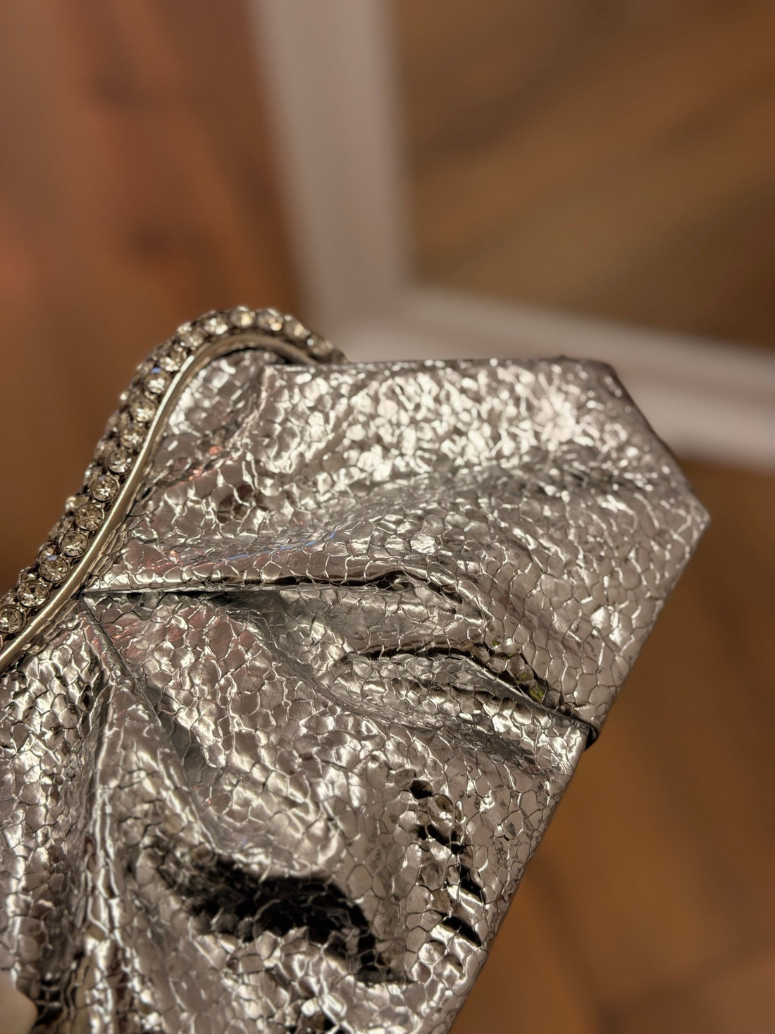 Pochette craquelee argentee - Léone