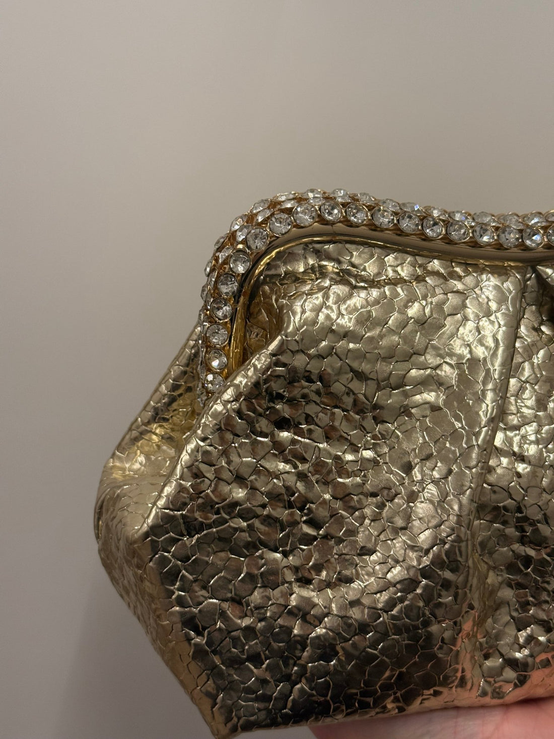 Pochette craquelee dore - Léone