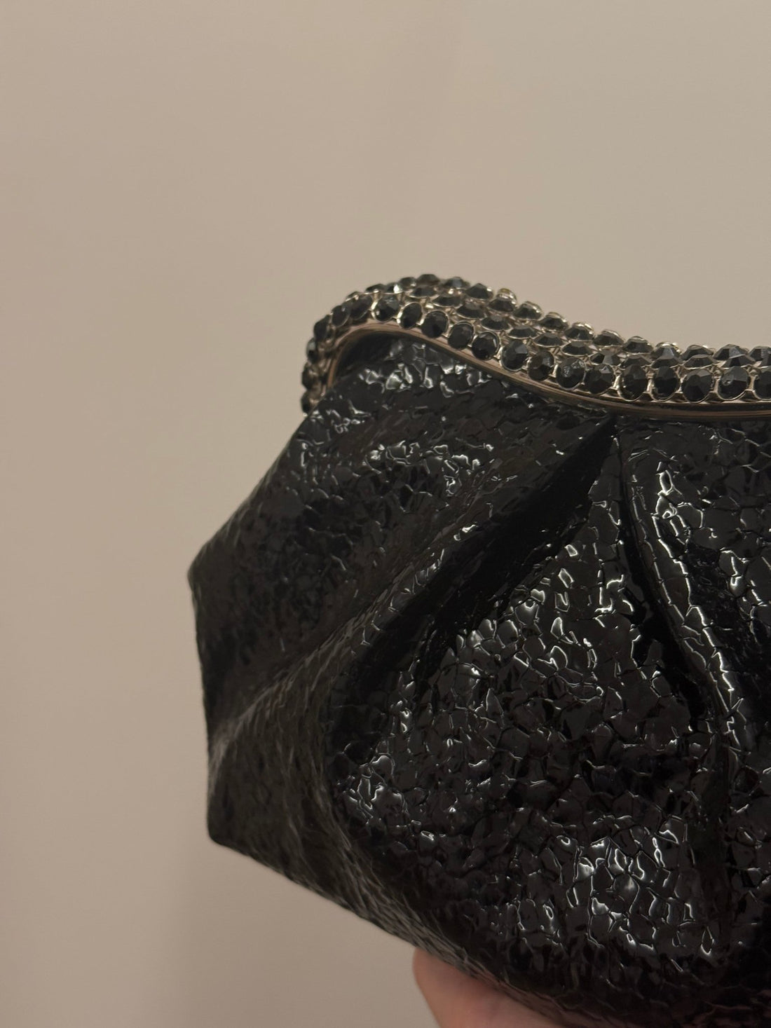 Pochette craquelee strass noir - Léone