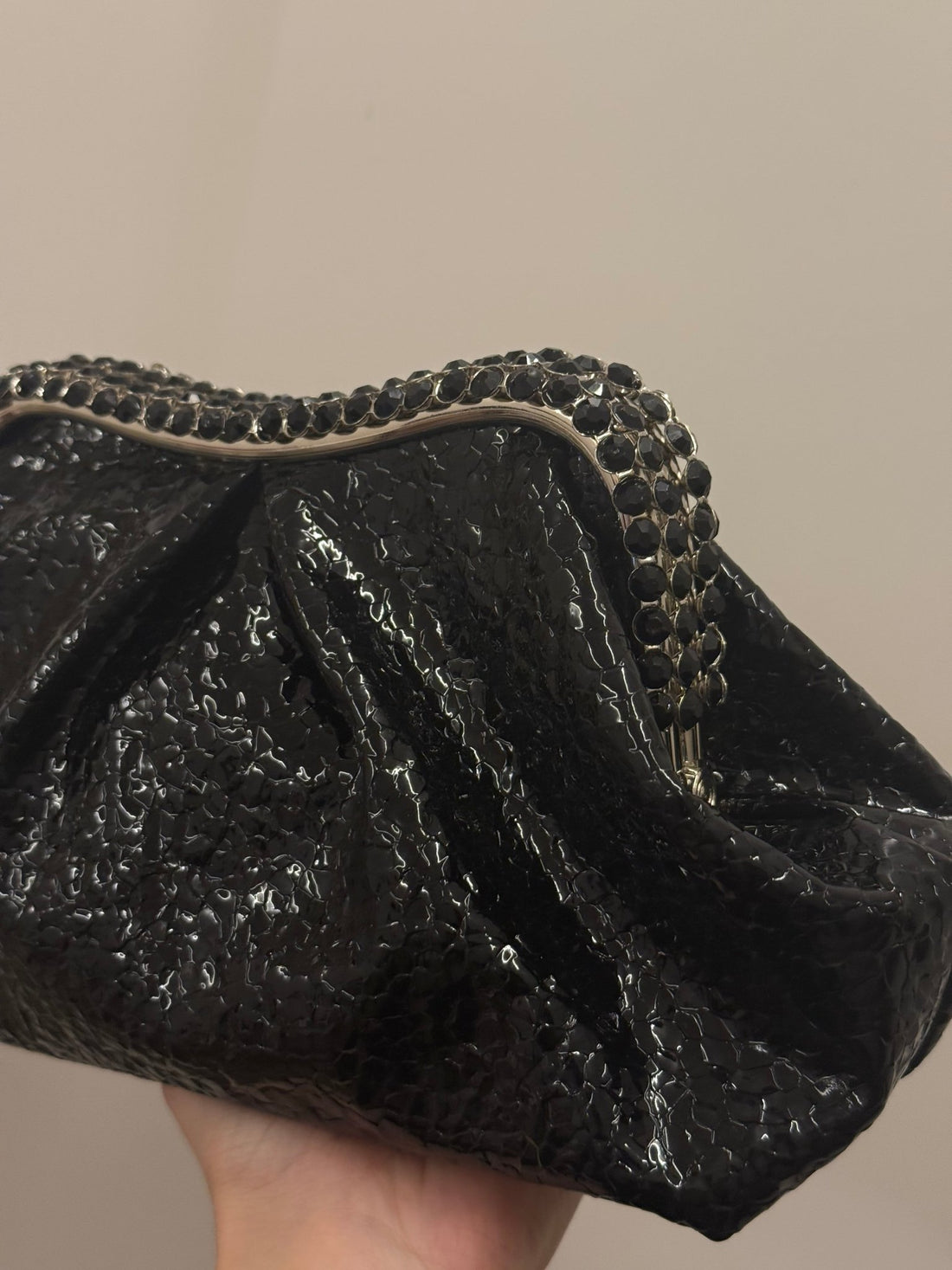 Pochette craquelee strass noir - Léone