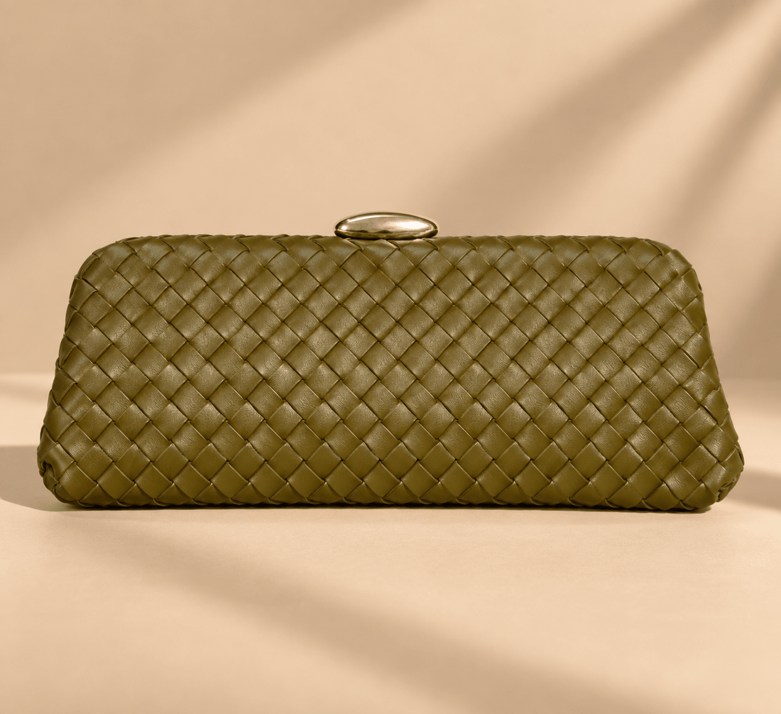 Pochette plate tressée olive - Léone