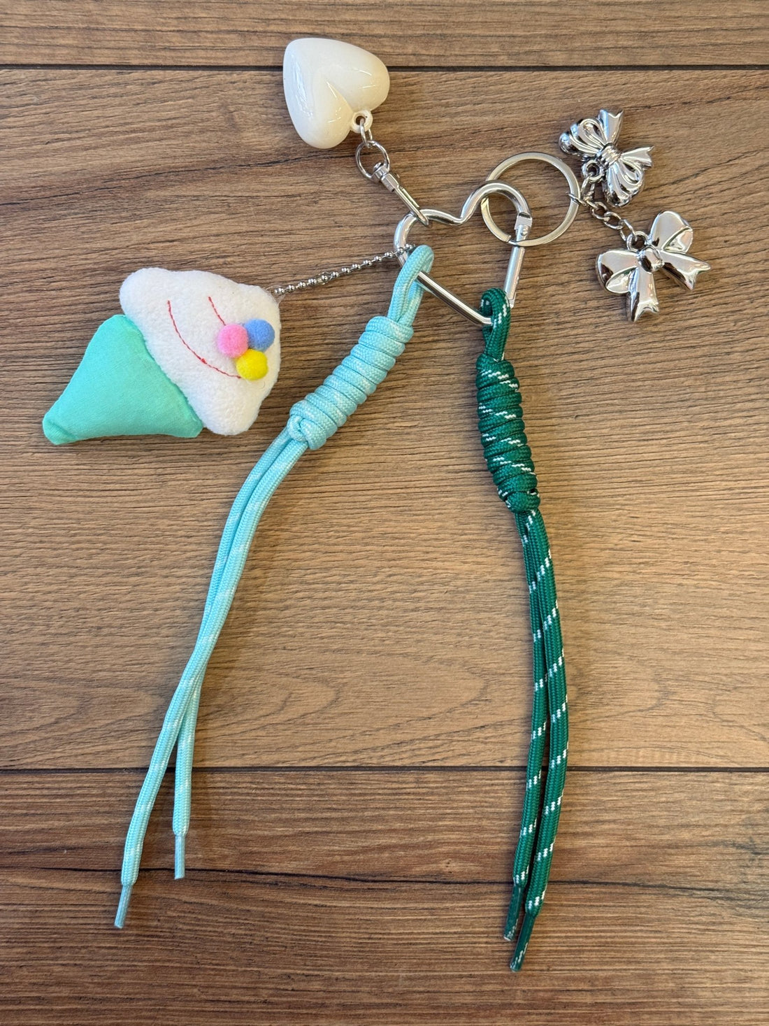 Porte clef multicolore - Léone