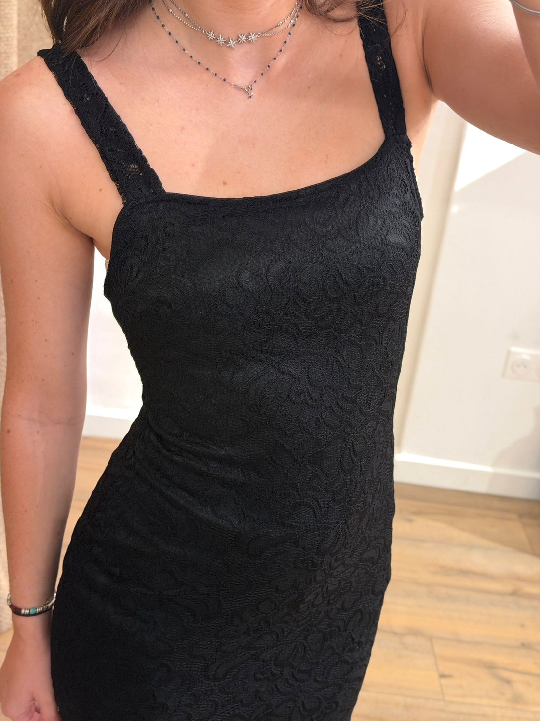 Robe longue en dentelle noire - Léone