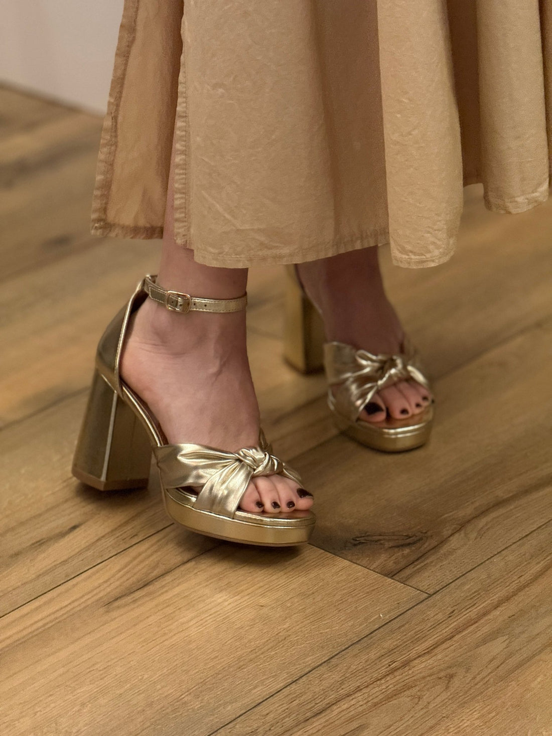 Sandales à talons dorées - Léone