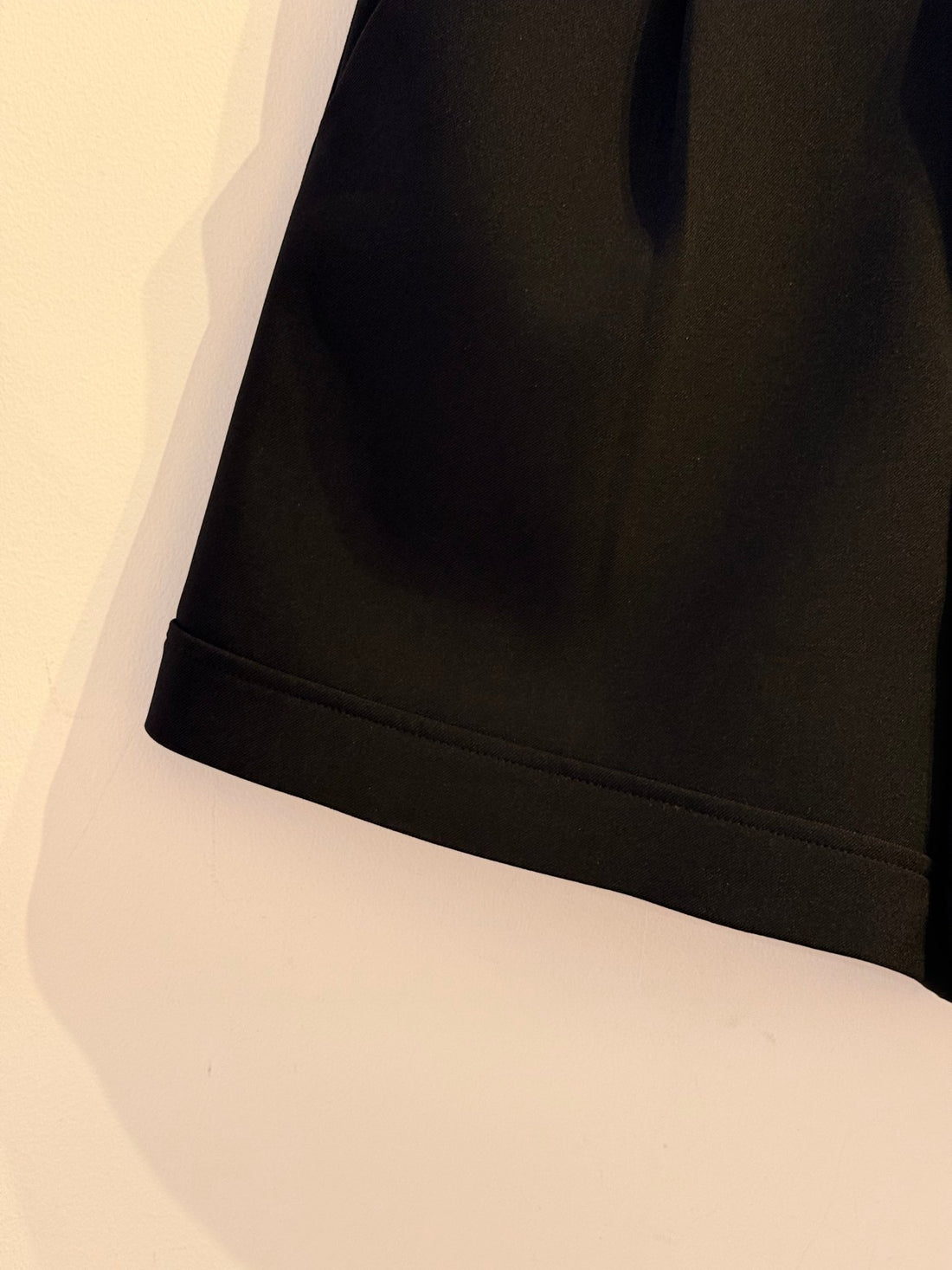 Short Beany noir - Léone