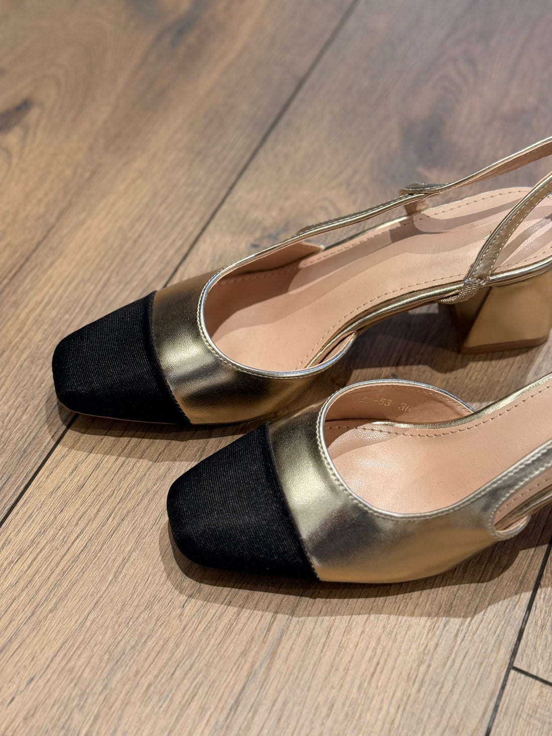 Slingback à talon or et noir - Léone