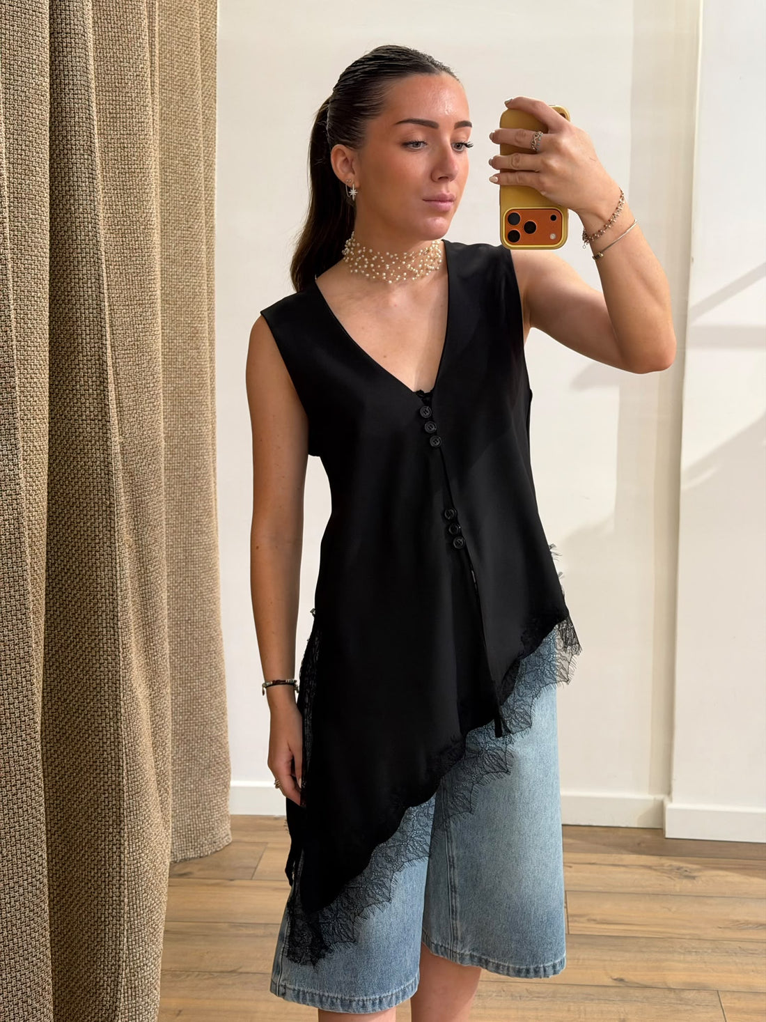 Top asymétrique dentelle noir - Léone