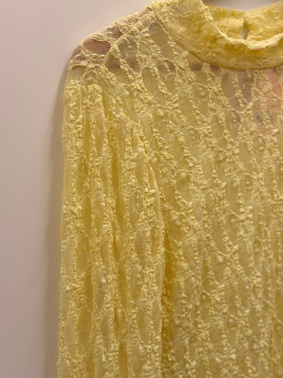 Top en dentelle Annette jaune - Léone