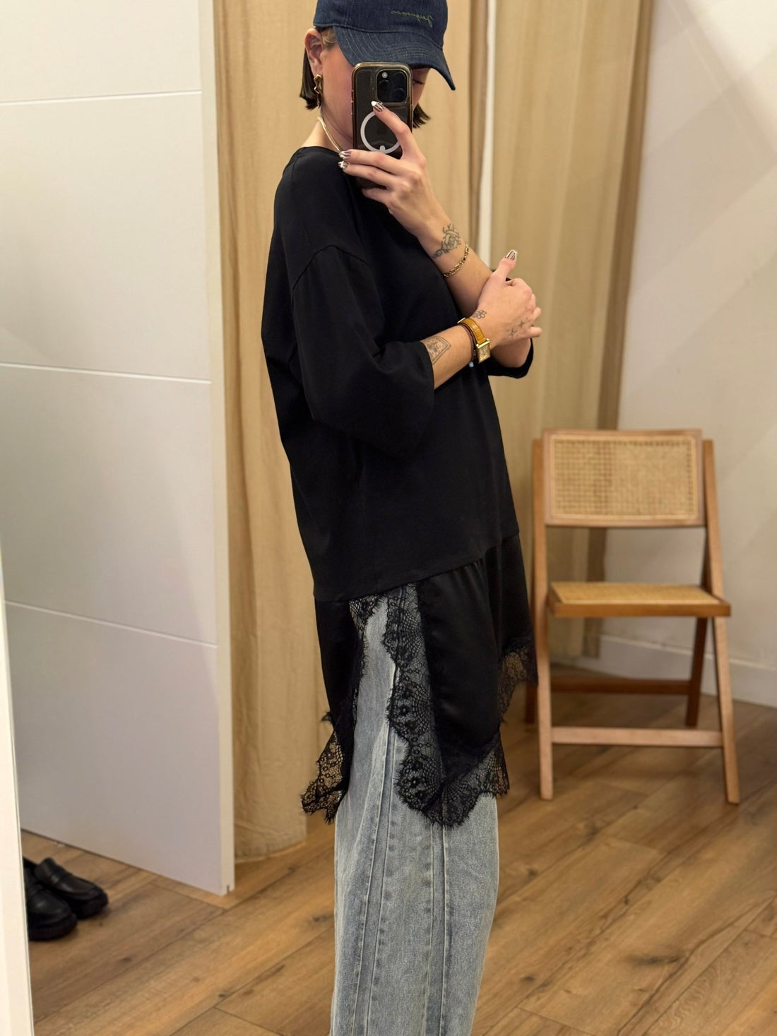 Tshirt asymetrique mila noir - Léone