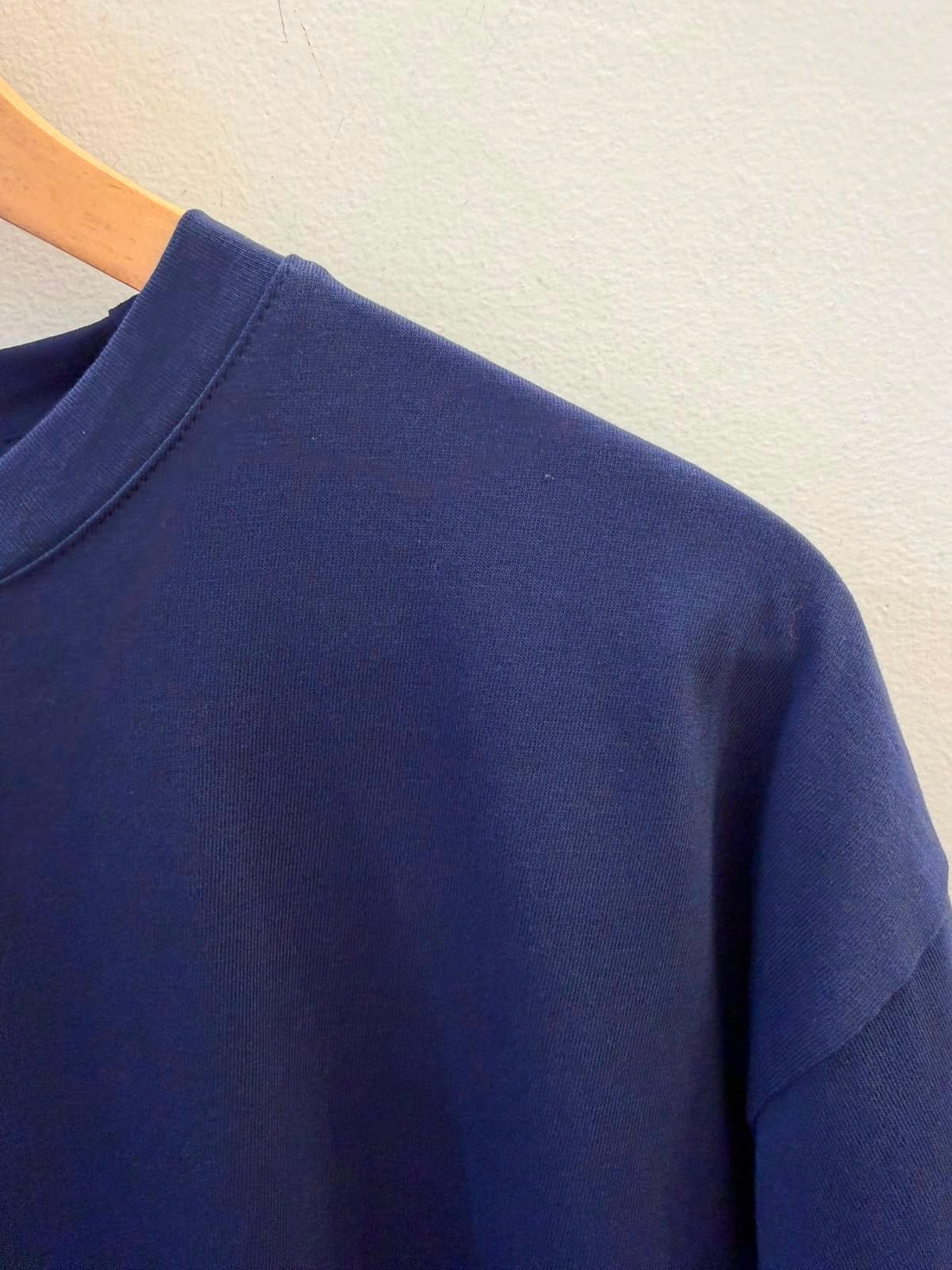 Tshirt large Kevin bleu marine - Léone