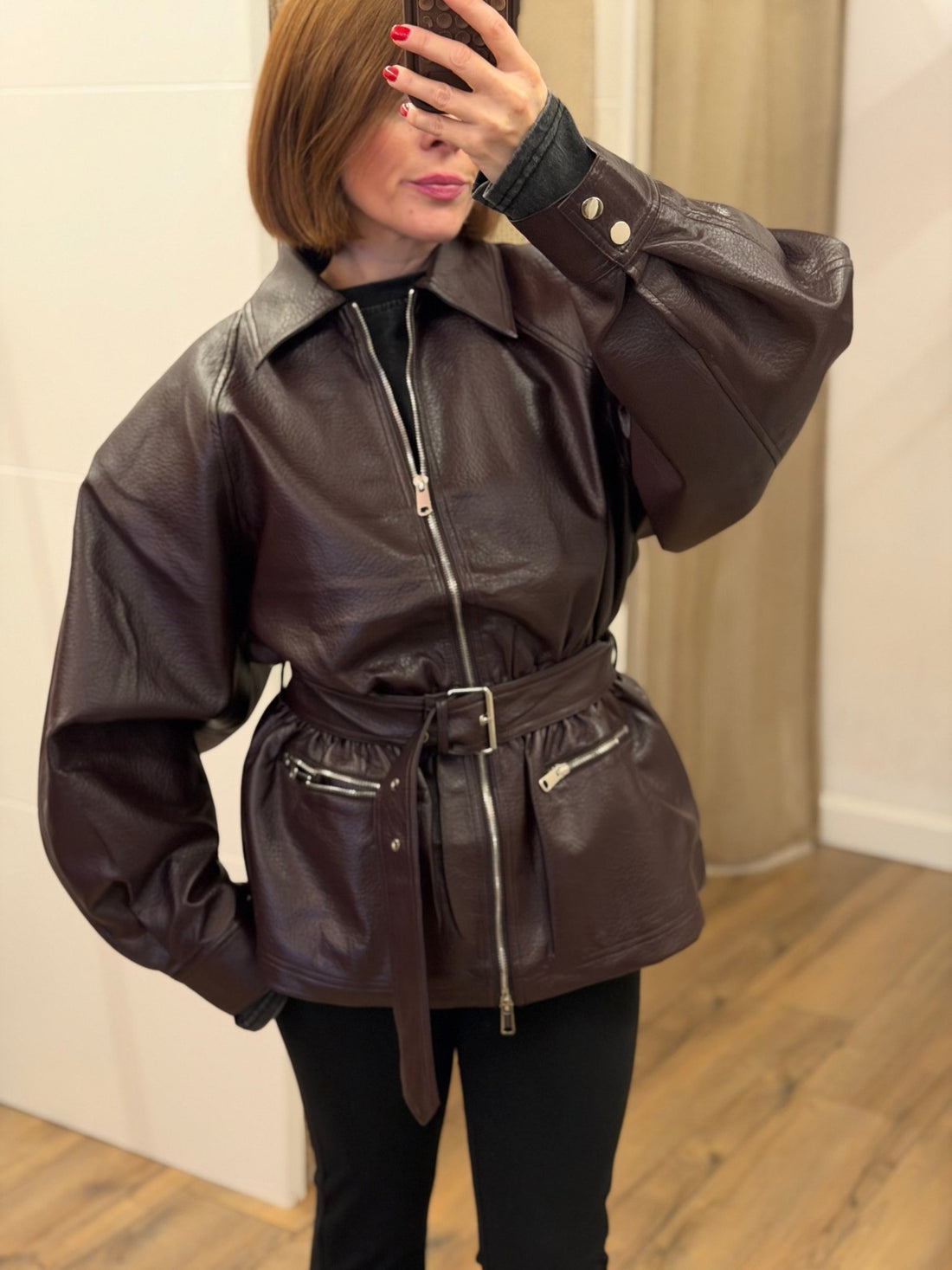Veste ceinturée simili bordeau - Léone
